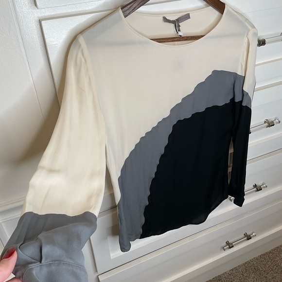 Halston Heritage abstract print silk blouse - Picture 5 of 7